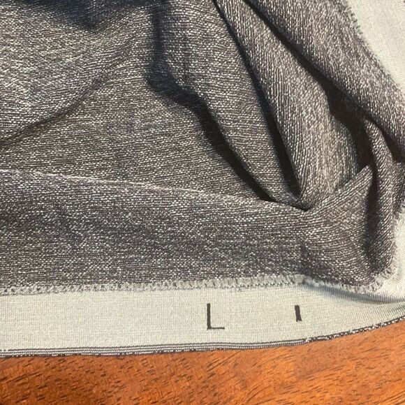 Lululemon shirt L (4682) - Picture 7 of 7